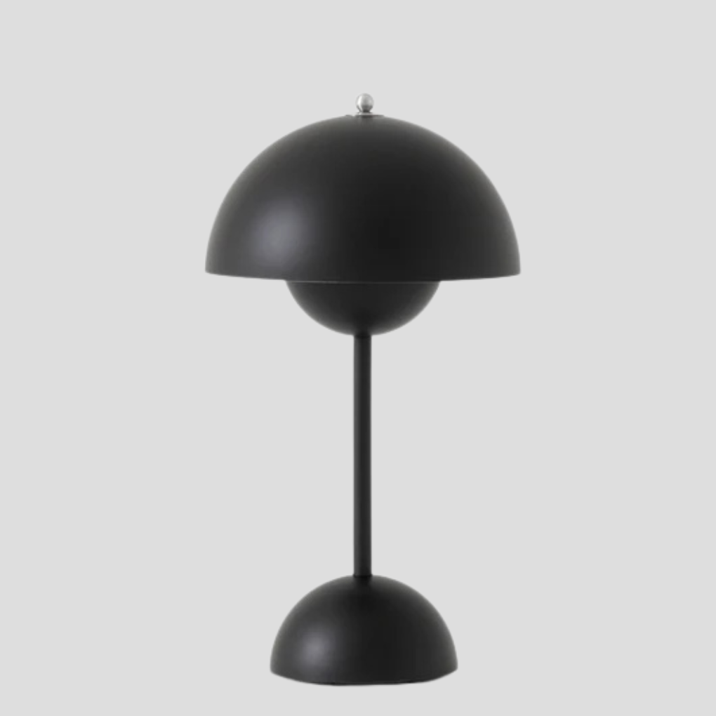 Lampe de table en métal sans fil