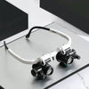 Loupe avec éclairage LED et lentilles réglables : précision et confort pour vos travaux minutieux