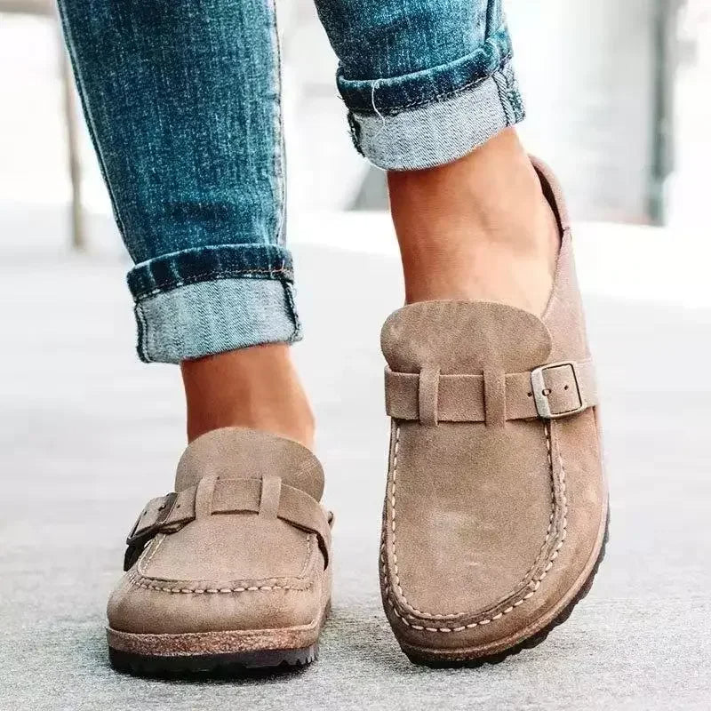 Mules plates rétro à boucle pour femme