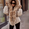 Parka d'hiver de luxe bordée de fausse fourrure