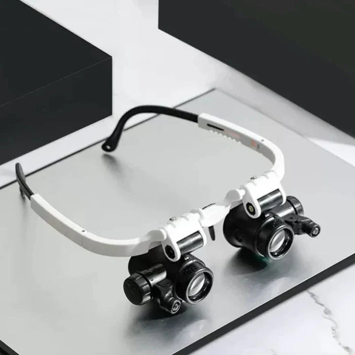 Loupe avec éclairage LED et lentilles réglables