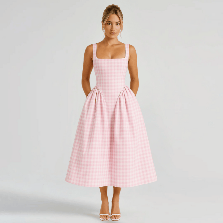 Robe mi-longue à carreaux et col carré