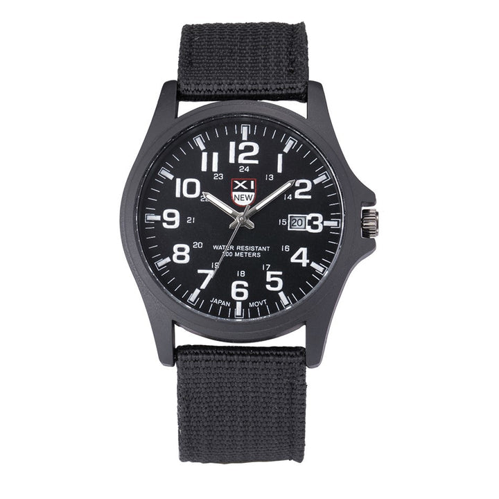 Montre robuste de style militaire avec cadran éclairé