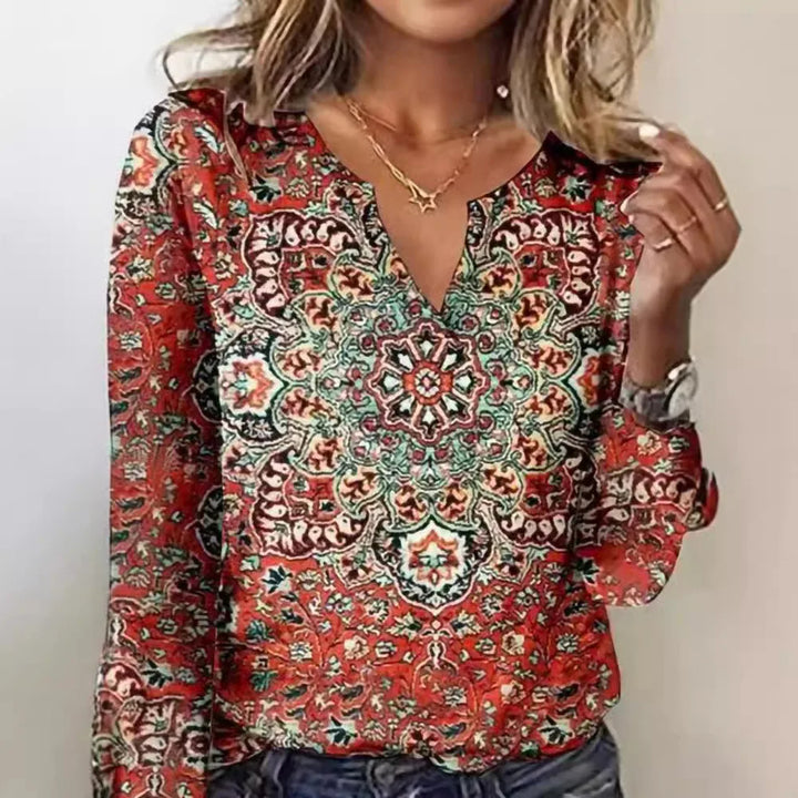 Elina – T-shirt printanier avec imprimé Tie-Dye et col en V élégant