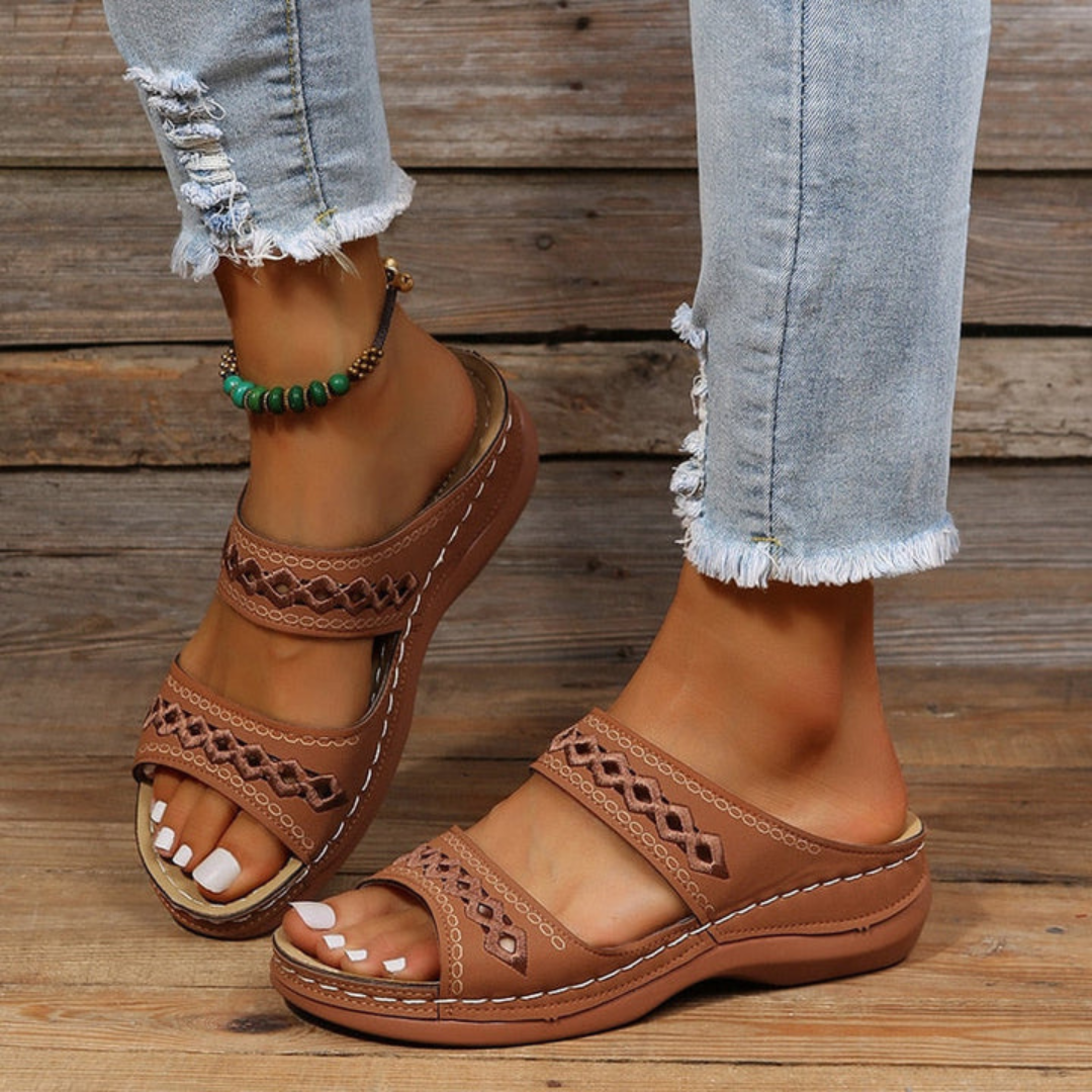 Clara – Sandales d'Été à Double Bride pour Femmes avec Talon Compensé