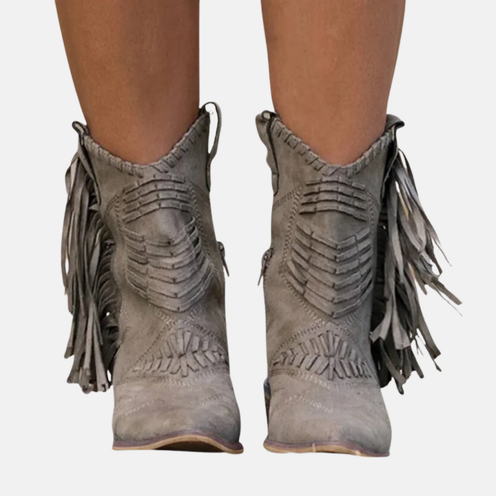 Bottes à pompons élégantes et chics pour femmes