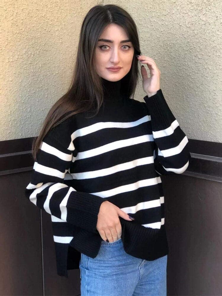 Aline - Pull élégant à larges rayures et col montant