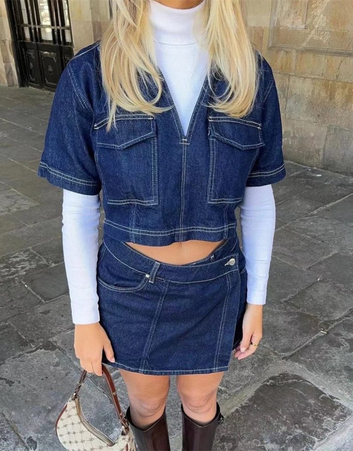 Ensemble deux pièces en jean avec haut et jupe