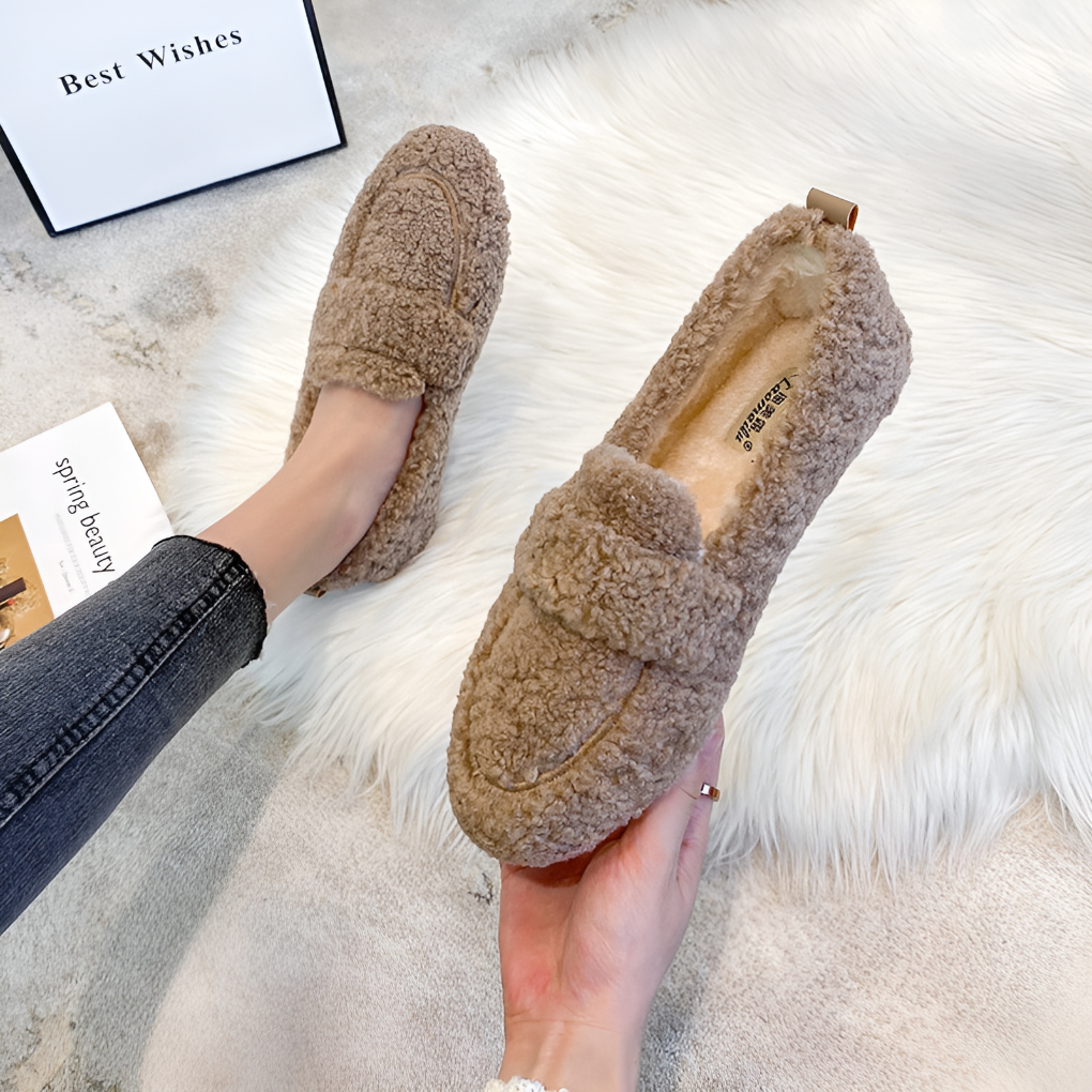 Chaussons en peluche pour femmes