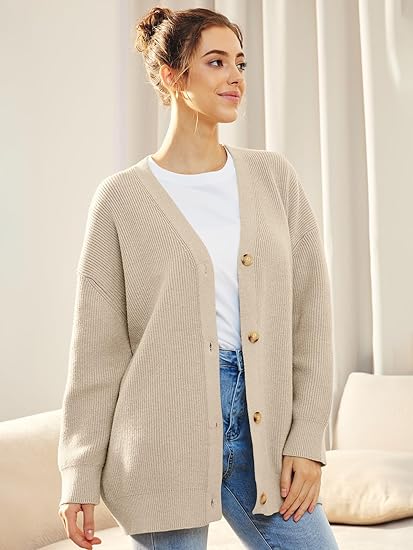 Cardigan oversize à col en V et fermeture à boutons
