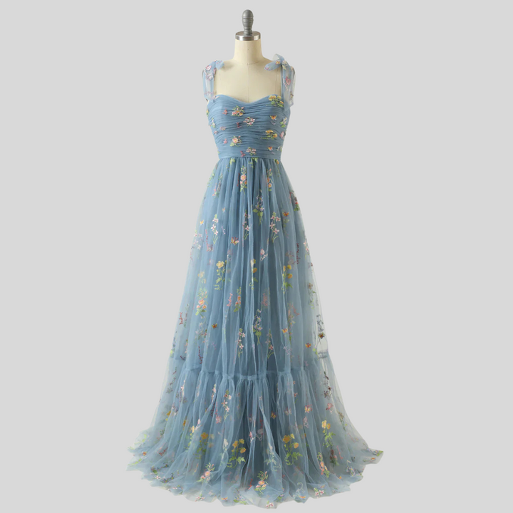 Robe de bal élégante en tulle brodé