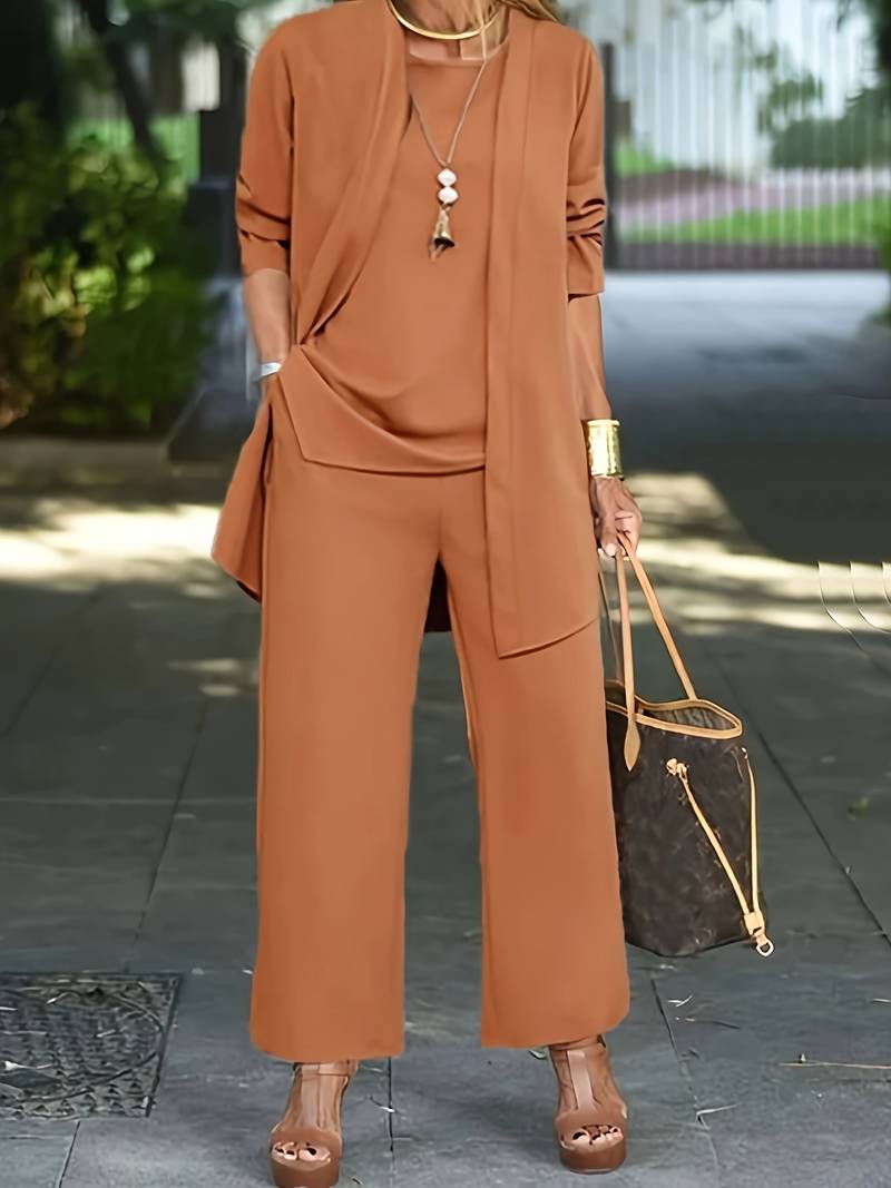 Tailleur-pantalon trois pièces élégant pour femme