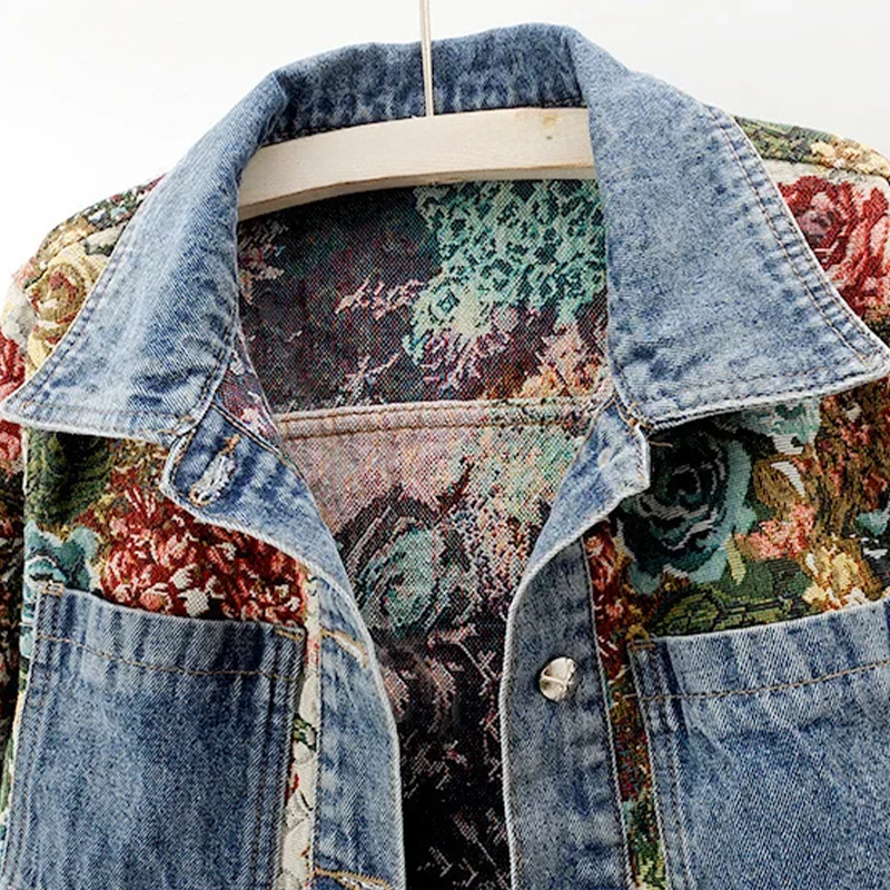 Veste en jean fleurie pour femmes : élégance printanière et confort au quotidien