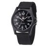 Montre robuste de style militaire avec cadran éclairé
