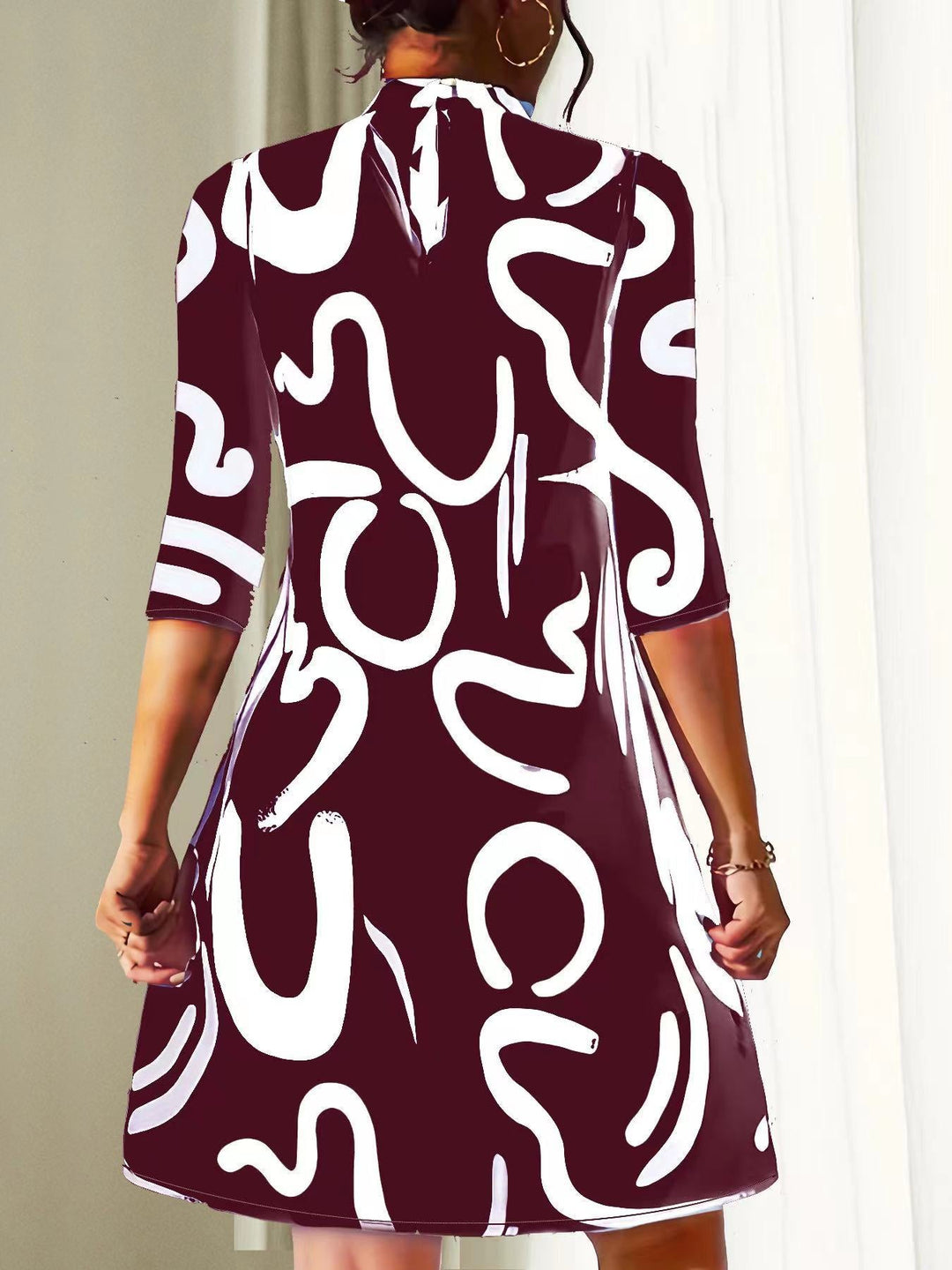 Robe Élégante à Manches Longues et Encolure Ronde