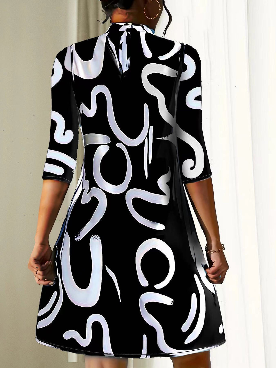 Robe Élégante à Manches Longues et Encolure Ronde