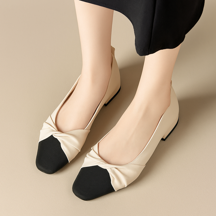 Chaussures à talons bas et bout pointu en cuir souple pour femmes