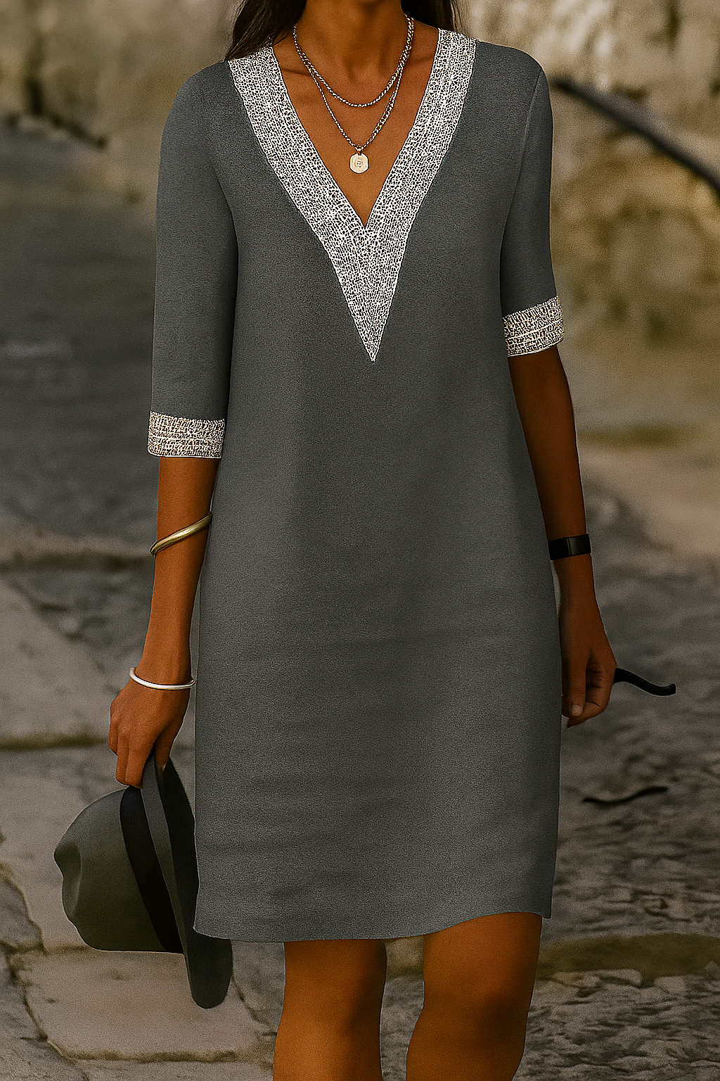 Mini-robe à col en V en mélange de coton et de lin