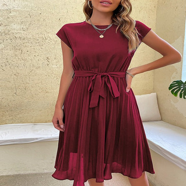 Robe Longue Plissée d'Été au Motif Floral Élégant