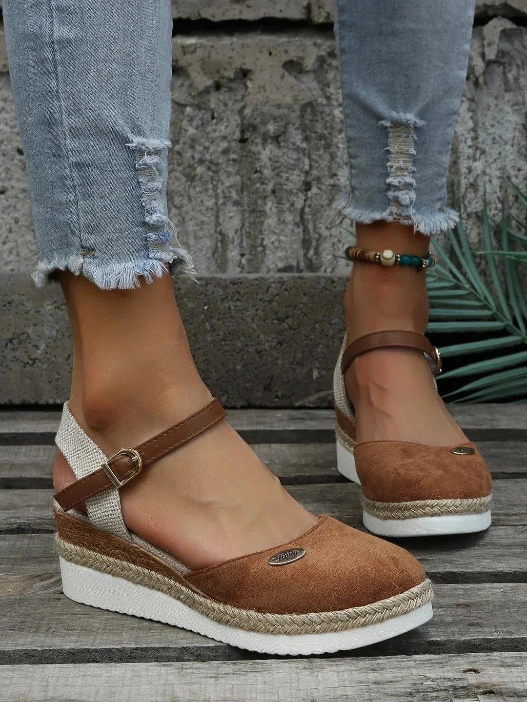 Orthopedische Trendy Sandale Orthopedic sandales à la mode