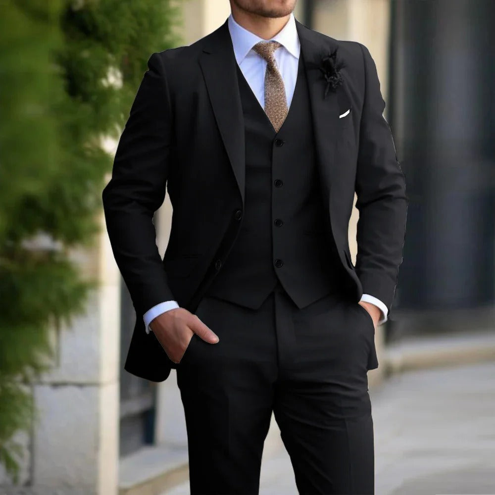 Costume Trois Pièces Élégant pour Homme : Raffinement et Confort pour Toutes les Occasions