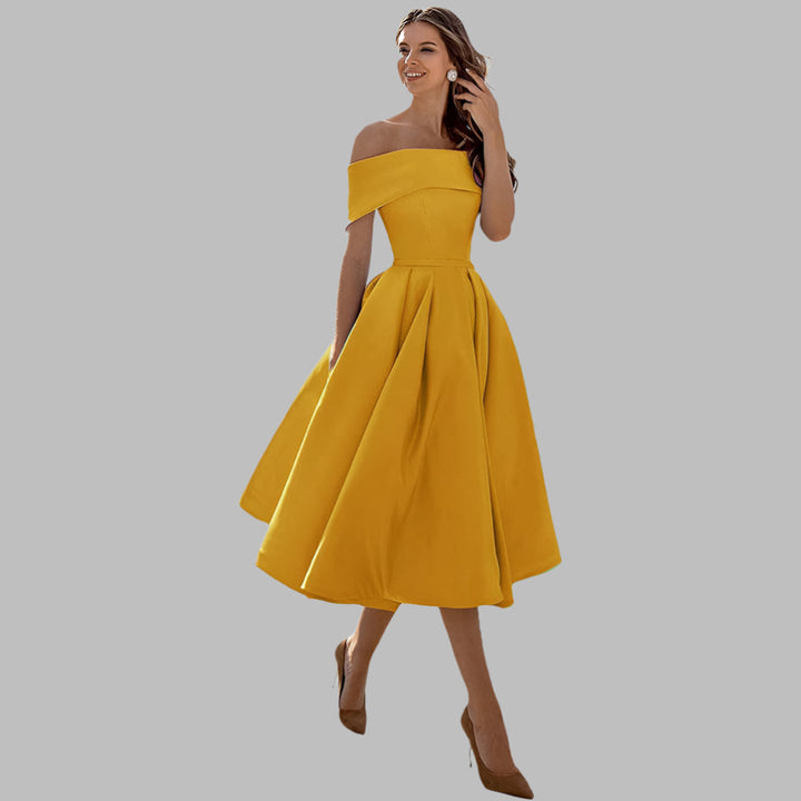 Robe de bal vintage en satin à épaules dénudées