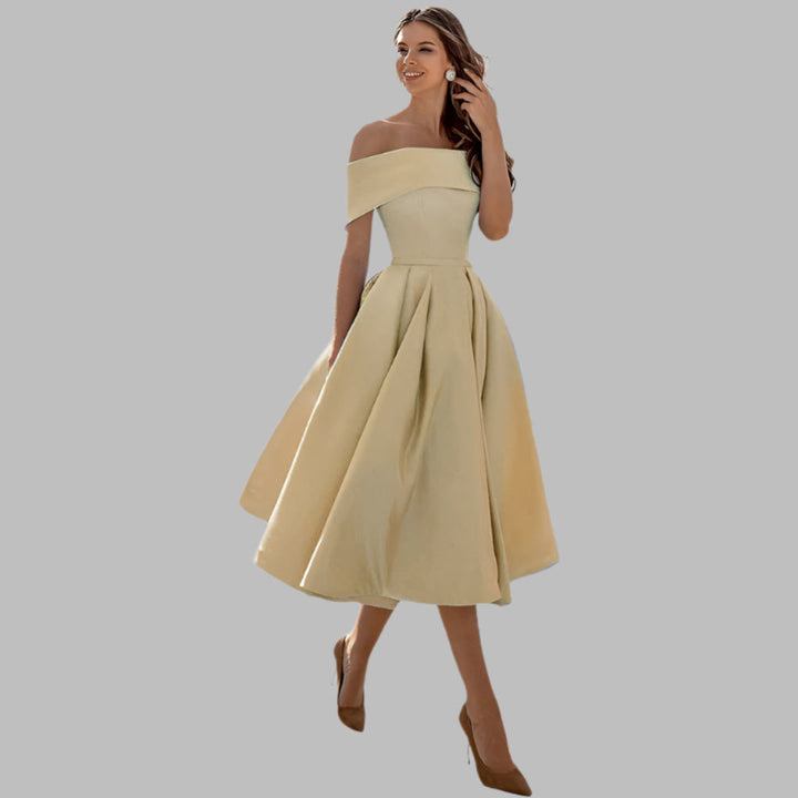Robe de bal vintage en satin à épaules dénudées