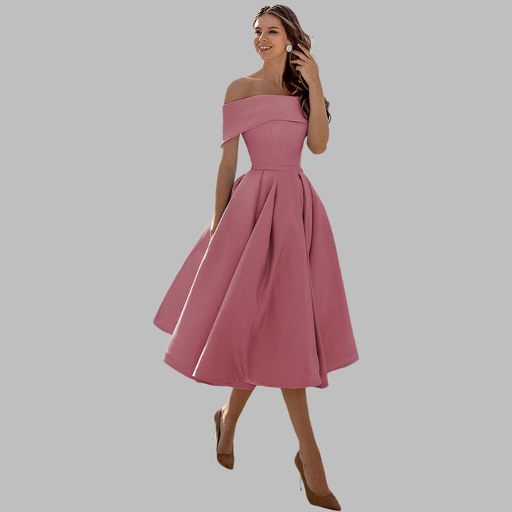 Robe de bal vintage en satin à épaules dénudées