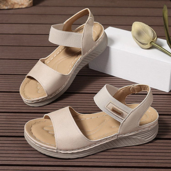 Conception légère pour des chaussures d'été toute la journée
