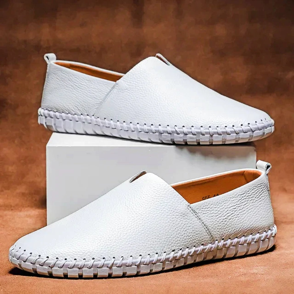 Mocassins élégants à enfiler en cuir véritable mat