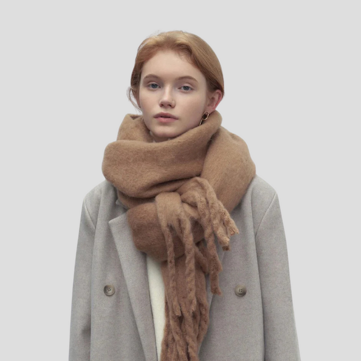 Écharpe à pompons pour femme