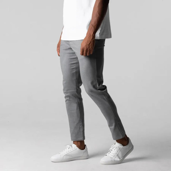 Pantalon chino pour homme au style élégant