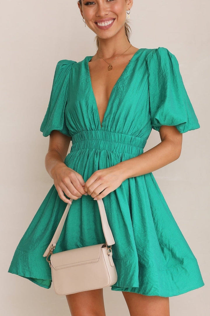 Mini-robe élégante et fluide