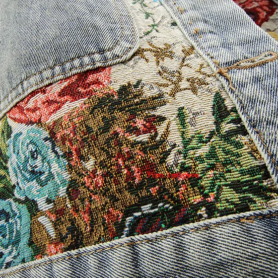 Veste en jean fleurie pour femmes : élégance printanière et confort au quotidien