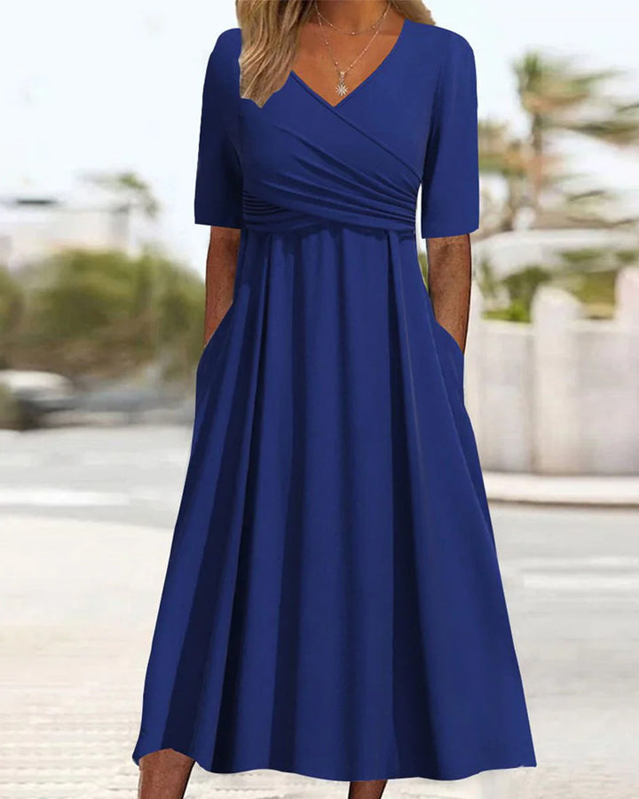 Robe à manches courtes croisées