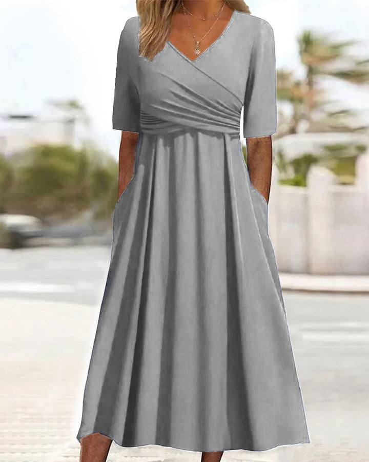 Robe à manches courtes croisées