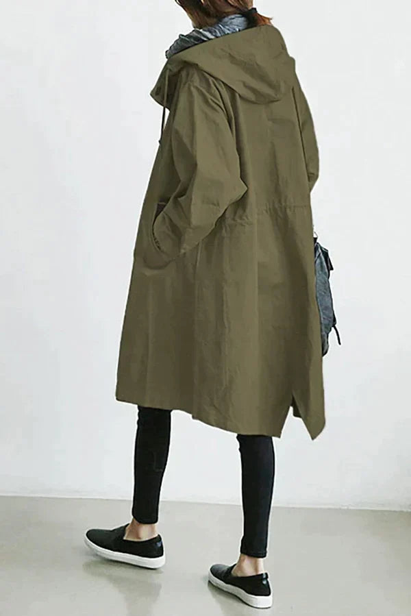 Trench-coat imperméable oversize pour femme : Élégance et protection pour la mi-saison
