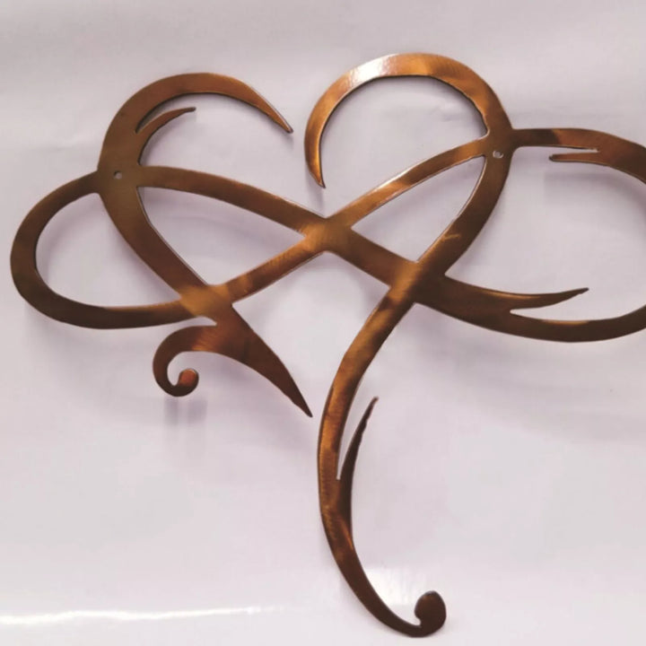Décoration murale en fer avec cœur infini : élégance intemporelle et symbolisme fort