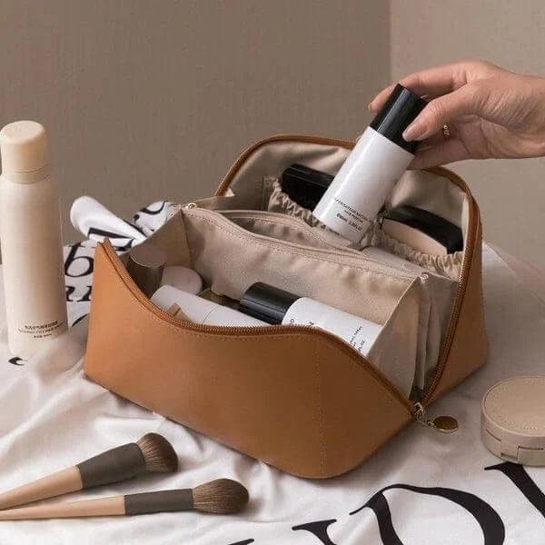 Trousse de maquillage en cuir