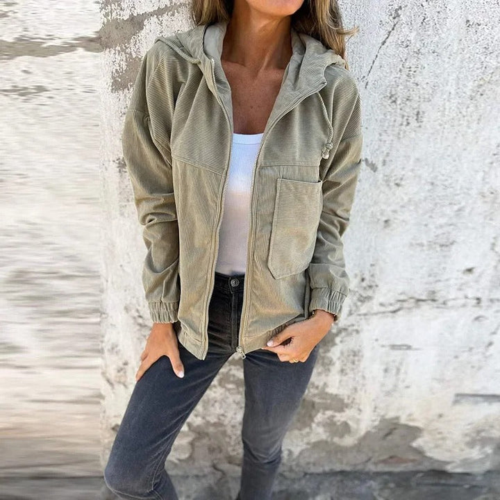 Veste Décontractée pour Femme avec Capuche et Fermeture Éclair : Élégance et Confort pour la Mi-Saison